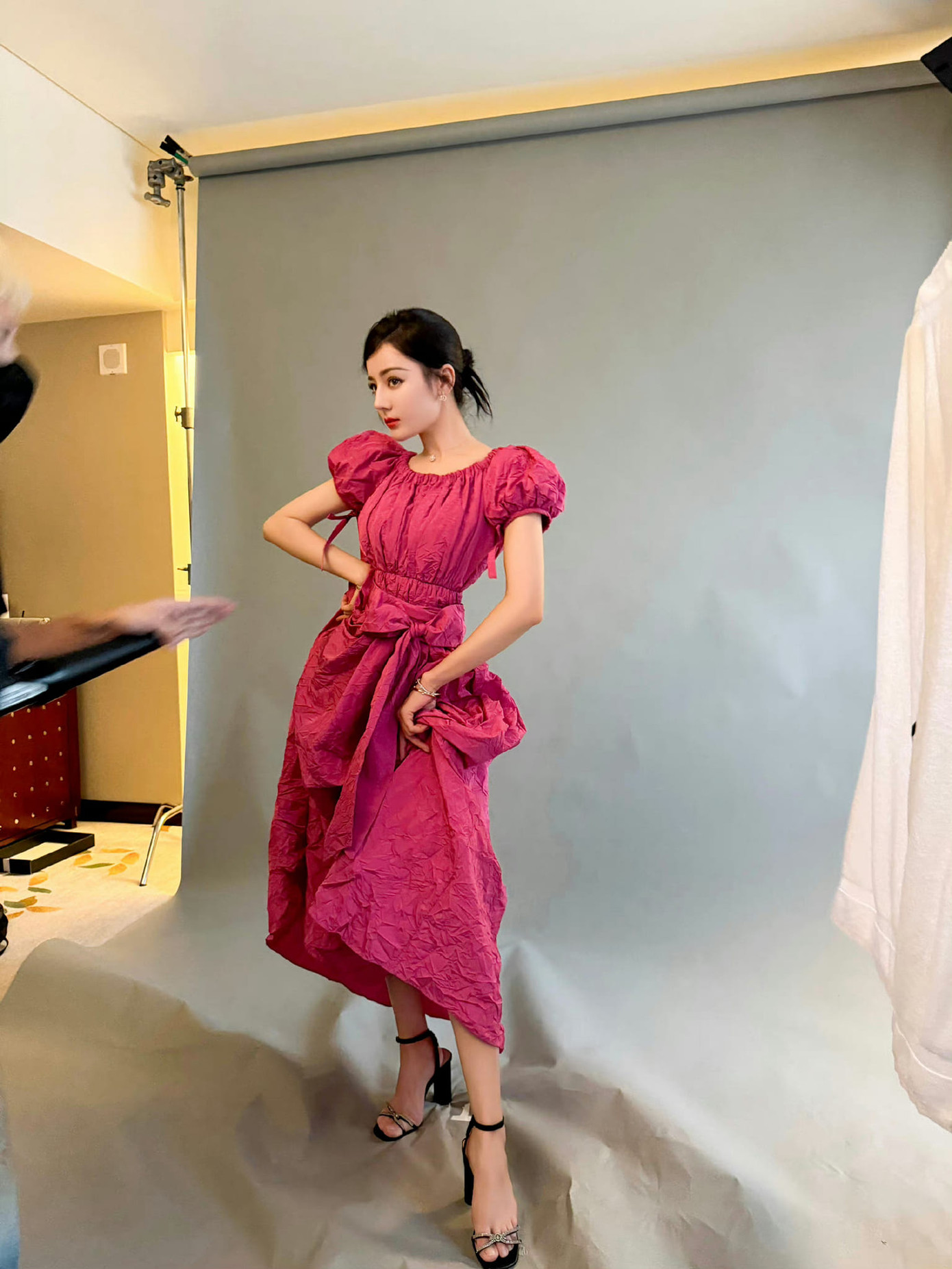 Qua cam thường, sắc vóc của mỹ nhân Tân Cương được đánh giá cao.