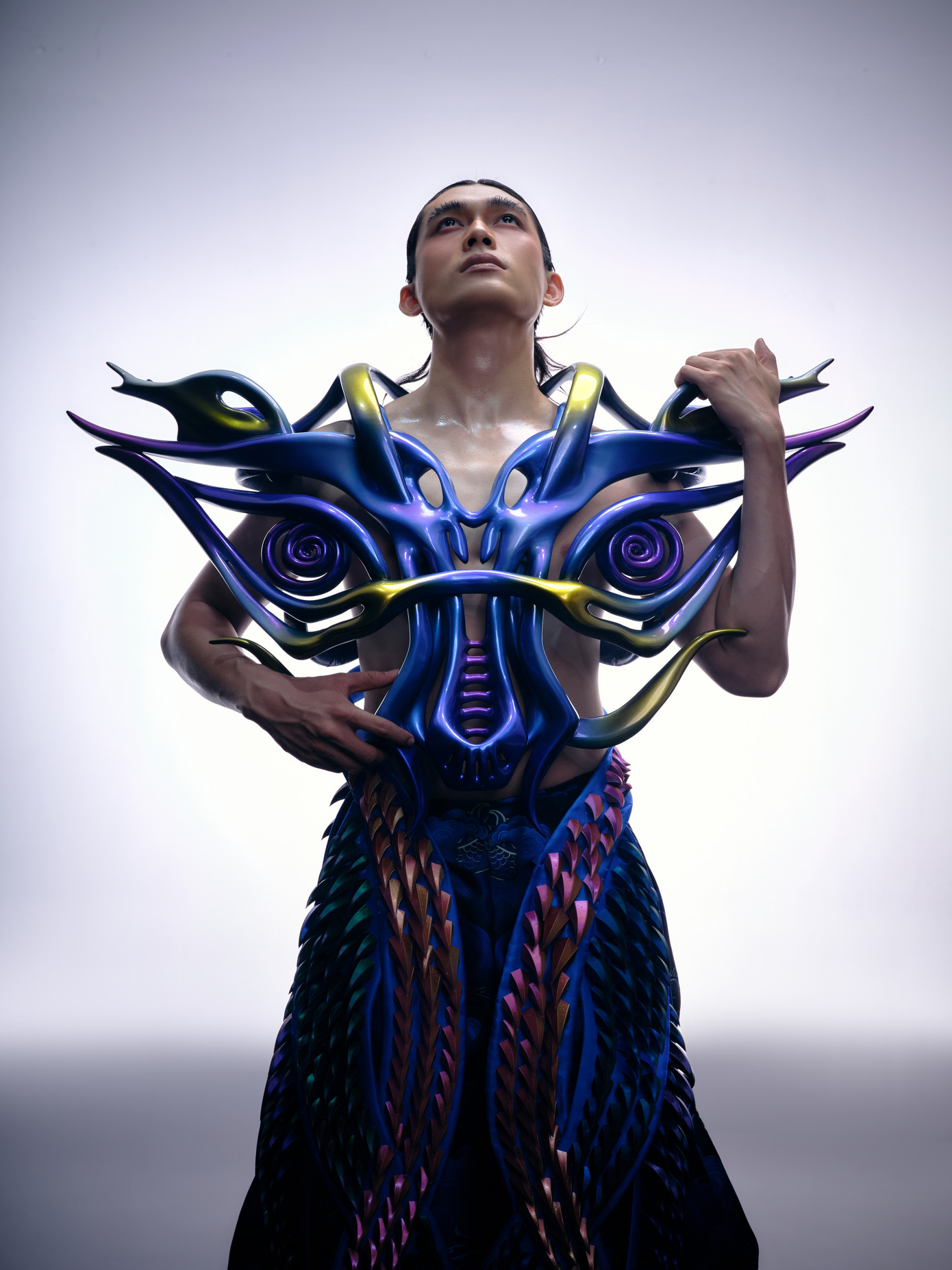 Cận cảnh các thiết kế mang đậm hơi thở đương đại mang cá tính mạnh mẽ của nữ tác giả trẻ. Cận cảnh các thiết kế mang đậm hơi thở đương đại mang cá tính mạnh mẽ của nữ tác giả trẻ.