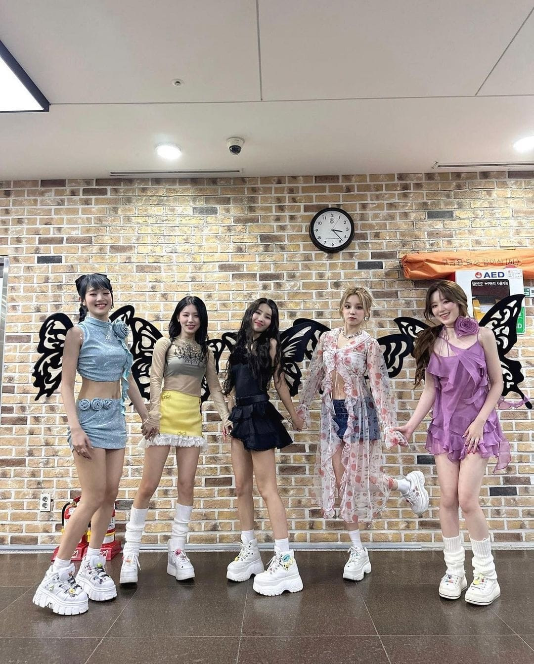 (G)I-DLE diện thương hiệu Việt - BUPBES. (G)I-DLE diện thương hiệu Việt - BUPBES.