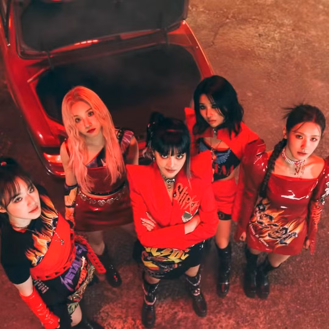 Thiết kế của La Lune xuất hiện trong MV Tomboy của (G)I-DLE.