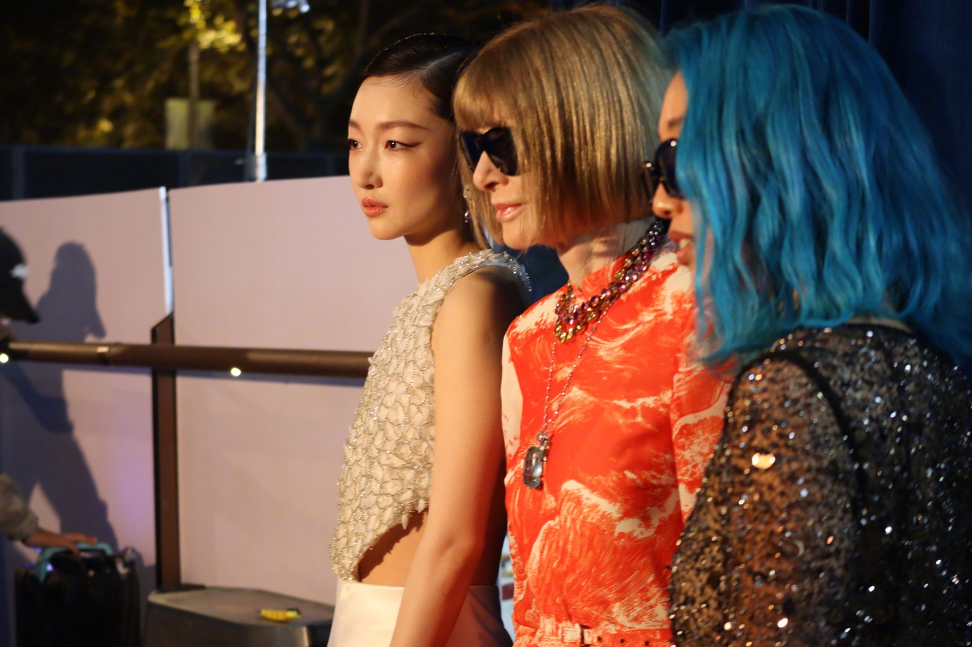 Châu Đông Vũ gây chú ý khi chung khung hình cùng Anna Wintour, người phụ nữ quyền lực nhất làng thời trang thế giới.