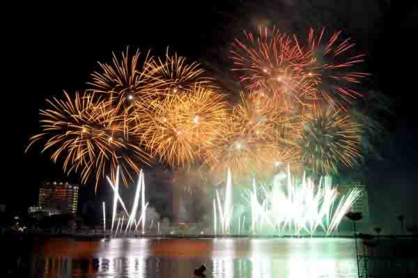 Đêm Thổ, Nhật Bản sẽ tạo nên phi thuyền và những hành tinh trong không gian ảnh 2