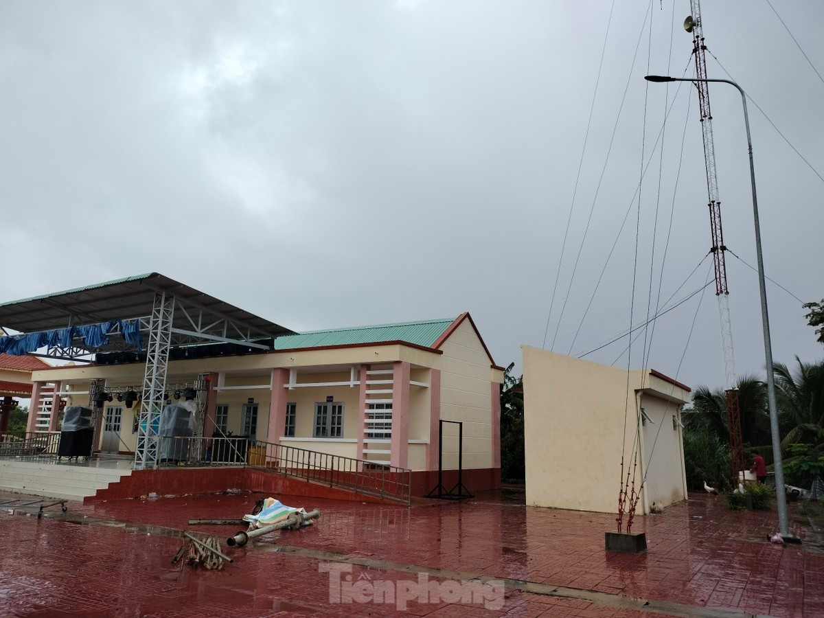 Dự án Trung tâm Văn hóa – Thể thao xã Phú Tân (liên quan đến đoạn clip có nội dung ghi âm nghi “mặc cả phần trăm hợp đồng” giữa Phó Chủ tịch UBND huyện Phú Tân với nhà thầu. Ảnh: Tân Lộc Dự án Trung tâm Văn hóa – Thể thao xã Phú Tân (liên quan đến đoạn clip có nội dung ghi âm nghi “mặc cả phần trăm hợp đồng” giữa Phó Chủ tịch UBND huyện Phú Tân với nhà thầu. Ảnh: Tân Lộc