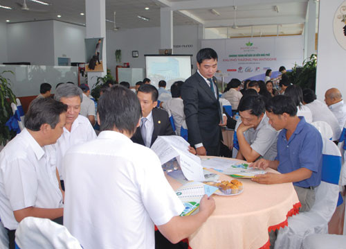 Khách hàng tìm cơ hội hàng giá rẻ