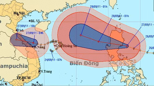 Vị trí tâm bão số 4 sáng nay, và bão Nesat trên biển Đông - Nguồn: Trung tâm Dự báo khí tượng thủy văn trung ương
