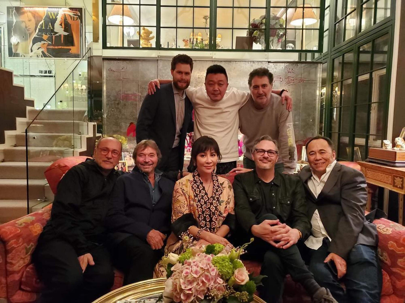 Cô cũng thường mời bạn bè đến biệt thự chơi. Ảnh: IG. Cô cũng thường mời bạn bè đến biệt thự chơi. Ảnh: IG.