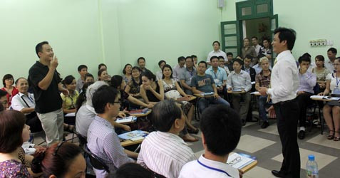 Thạc sĩ Quân và một lớp học nâng cao sức khỏe, trí tuệ bằng thôi miên 