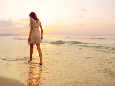 "Khô hạn" ở phụ nữ thường xảy ra vào thời điểm sau khi sinh con và tiền mãn kinh. Ảnh minh họa