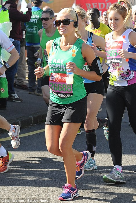 Nữ ca sĩ Katherine Jenkins tham gia cuộc thi marathon London 2013 