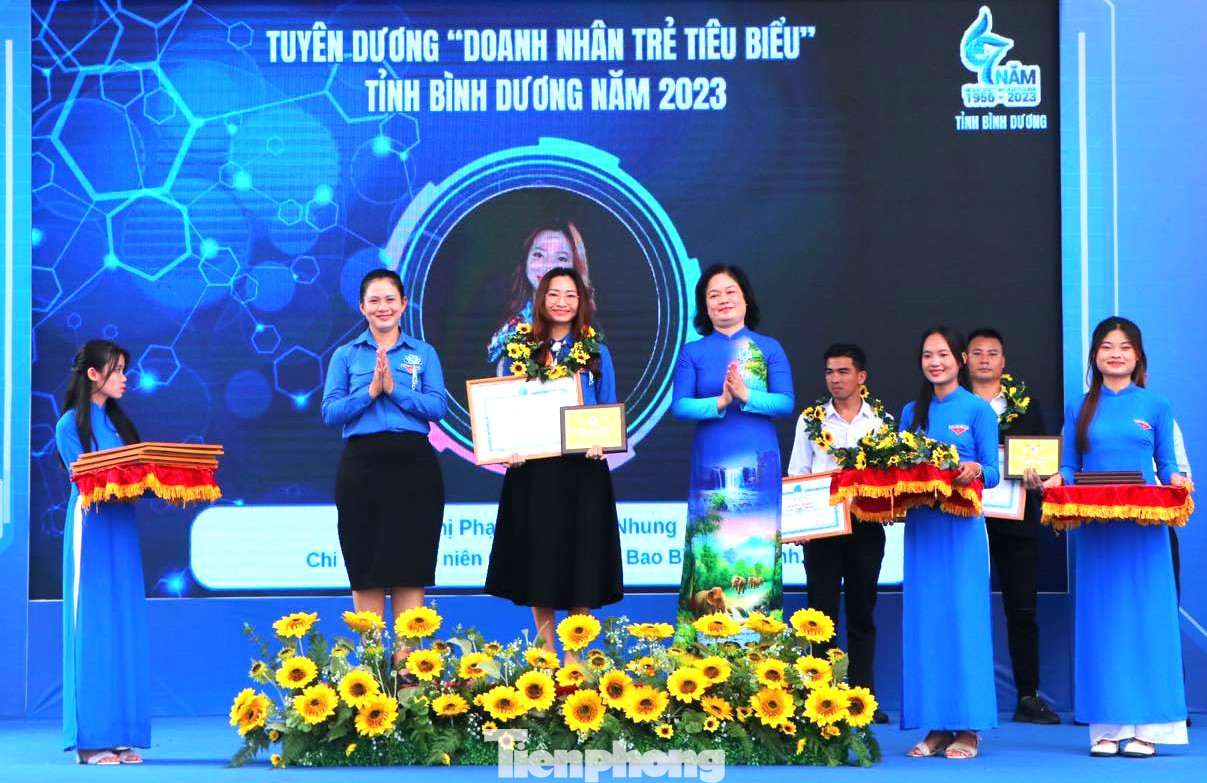 Tuyên dương “Doanh nhân trẻ tiêu biểu tỉnh Bình Dương” năm 2023