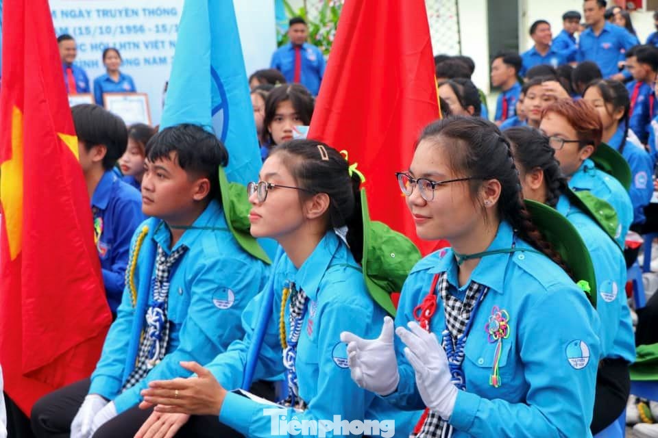 Đoàn viên thanh niên tham gia chương trình kỷ niệm