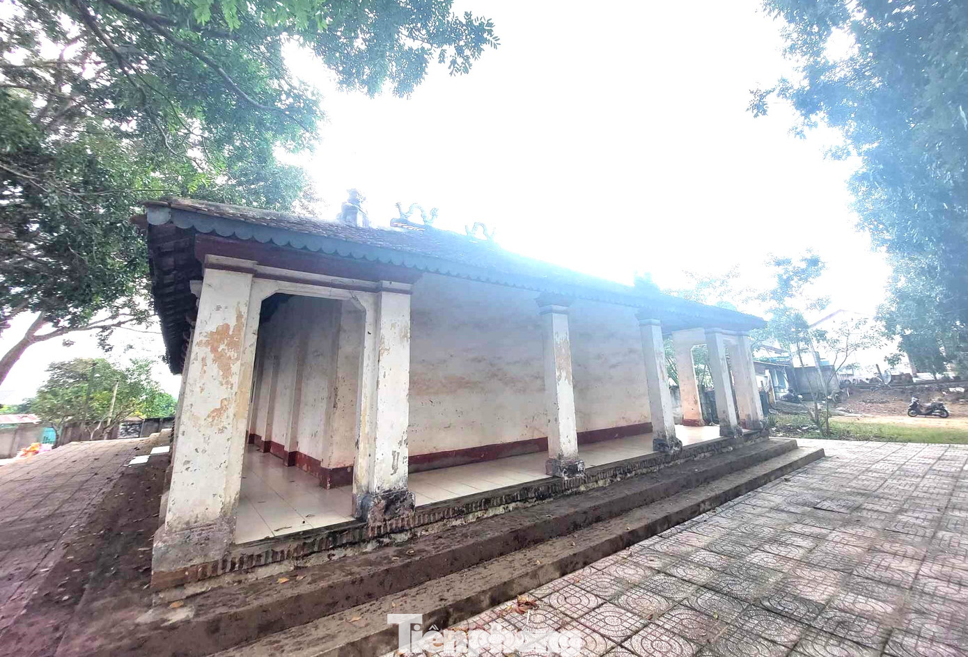 Đình Tương Hiệp đã trải qua nhiều đợt trùng tu, sửa chữa nhưng vẫn giữ được nét cổ xưa của đình làng Nam Bộ.