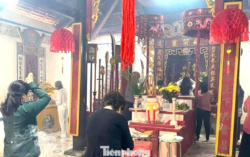 Ở Đình Tương Hiệp có thờ cụ Phan Thanh Giản, vị tiến sĩ đầu tiên và có nhiều công lao đóng góp cho vùng đất Nam Bộ.