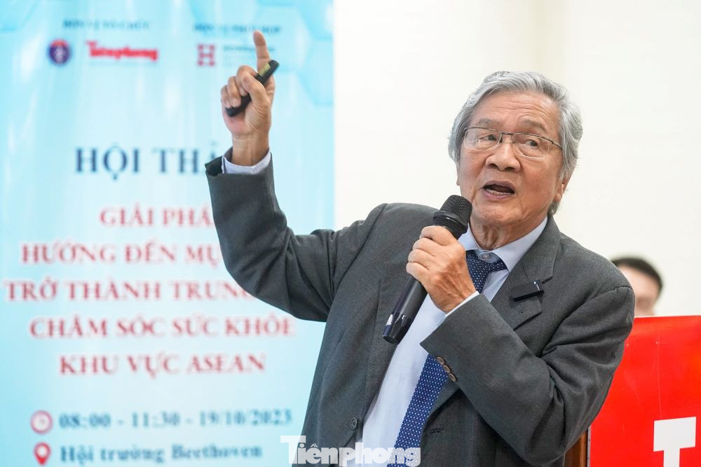 GS..BS Nguyễn Chấn Hùng tham luận