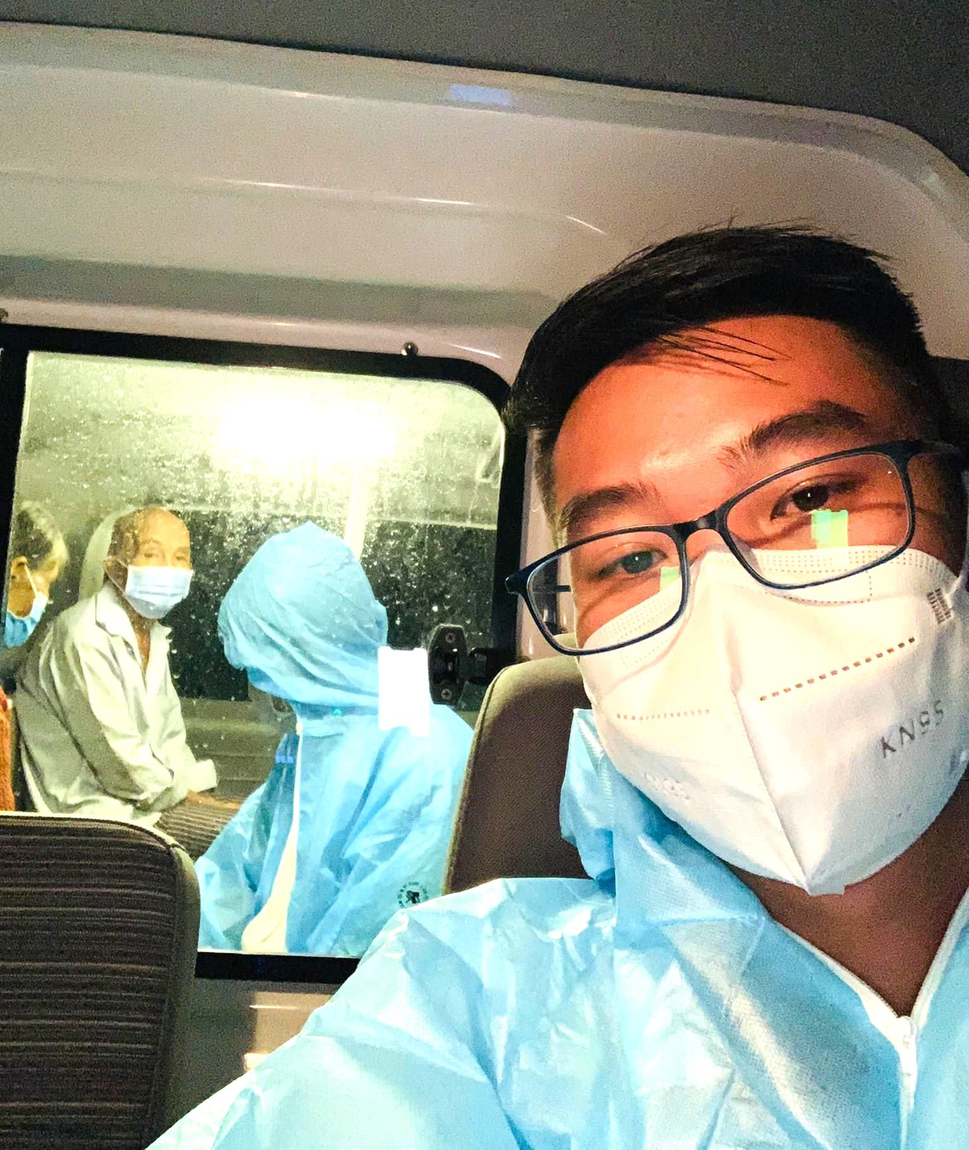 Anh Tuấn tích cực hỗ trợ người dân, bệnh nhân trong thời điểm dịch bệnh COVID-19 diễn biến phức tạp ở Bình Dương.