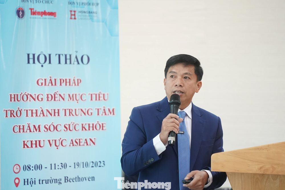 BS.CKII. Trần Văn Sóng, Phó Giám đốc Bệnh viện Nhân dân 115 tham luận BS.CKII. Trần Văn Sóng, Phó Giám đốc Bệnh viện Nhân dân 115 tham luận