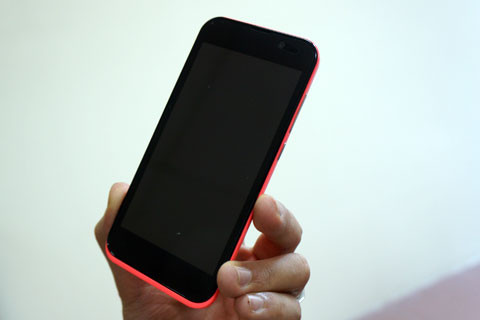 3 nút cảm ứng bên dưới không hiện rõ