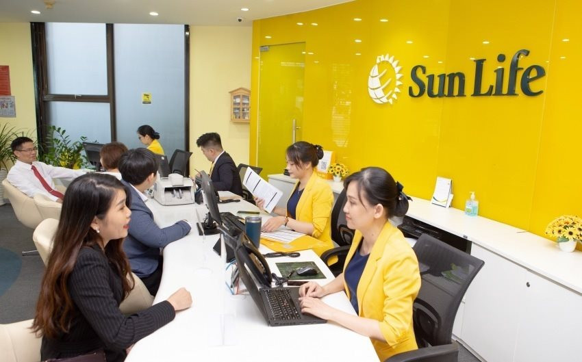 Công ty TNHH bảo hiểm nhân thọ Sun Life Việt Nam xử phạt 130 triệu đồng vì không tuân thủ quy tắc, điều khoản, biểu phí của sản phẩm bảo hiểm liên kết chung.