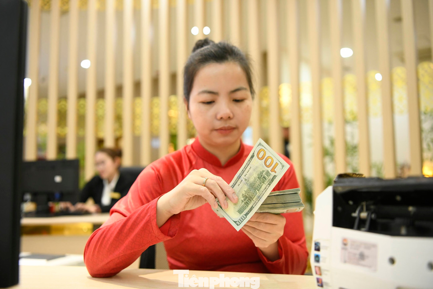 Tỷ giá lên đỉnh mới (ảnh: Như Ý). Tỷ giá lên đỉnh mới (ảnh: Như Ý).