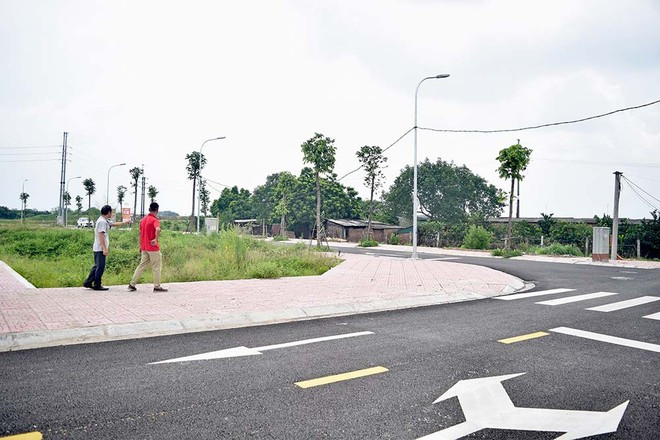 Đất vùng ven Hà Nội liên tục "nổi sóng" từ đầu năm đến nay. Đất vùng ven Hà Nội liên tục "nổi sóng" từ đầu năm đến nay.