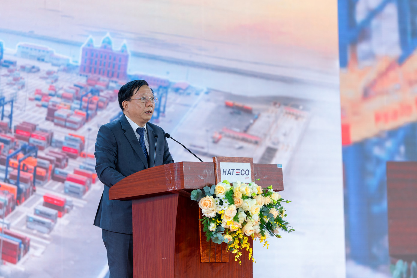 Ông Nguyễn Đức Thọ - Phó Chủ tịch UBND TP. Hải Phòng - phát biểu tại buổi lễ. Ông Nguyễn Đức Thọ - Phó Chủ tịch UBND TP. Hải Phòng - phát biểu tại buổi lễ.