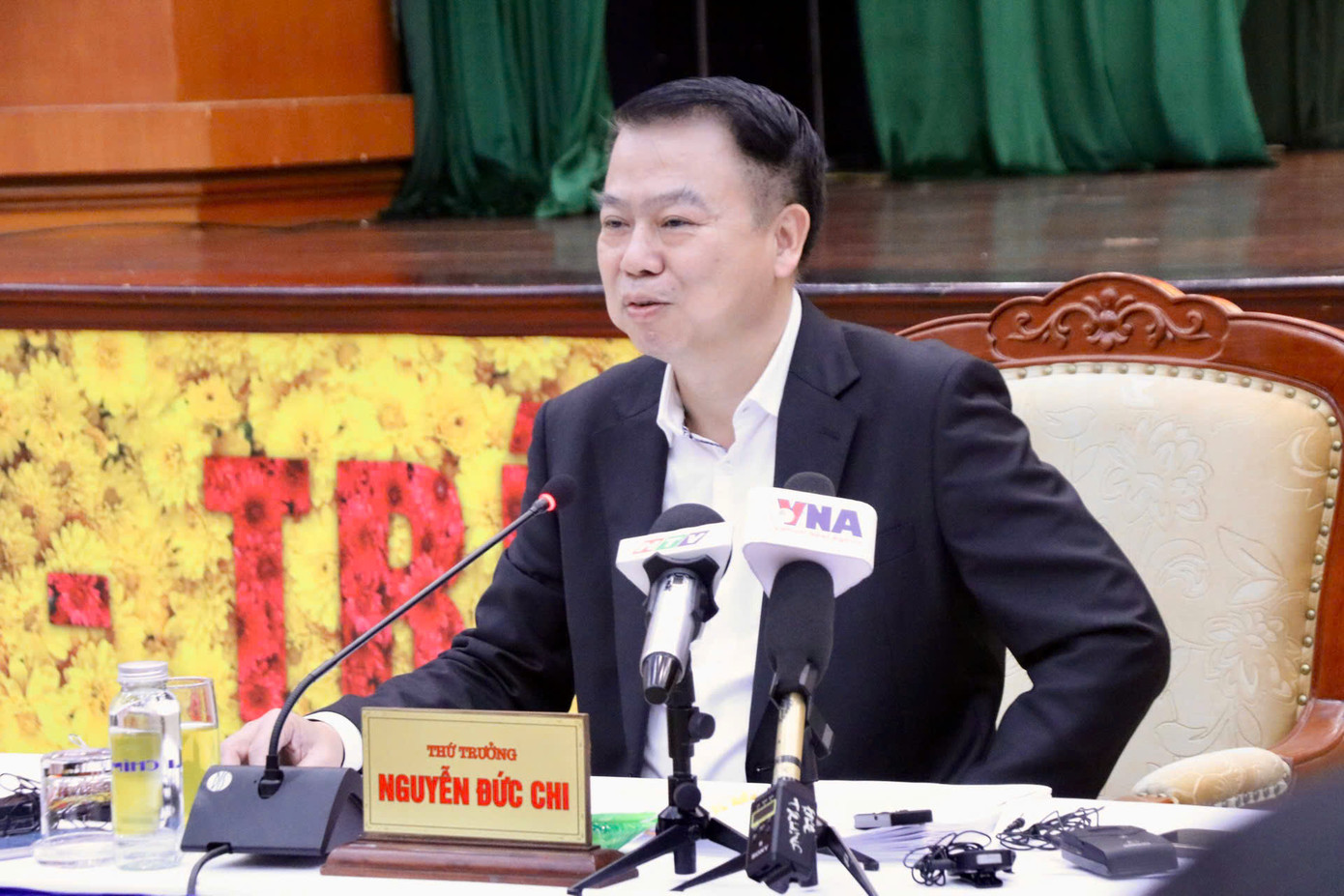 Thứ trưởng Bộ Tài chính Nguyễn Đức Chi tại cuộc họp báo chiều 3/4. Thứ trưởng Bộ Tài chính Nguyễn Đức Chi tại cuộc họp báo chiều 3/4.