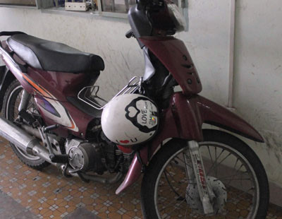 Phương tiện hai nữ quái sử dụng đi cướp. Phương tiện hai nữ quái sử dụng đi cướp