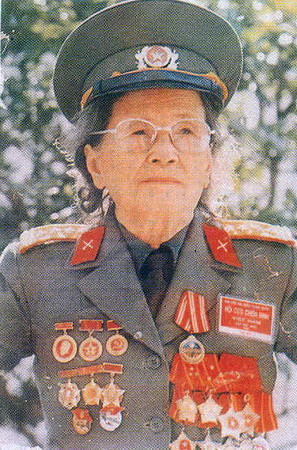 Đại tá Hồ Thị Bi Ảnh tư liệu