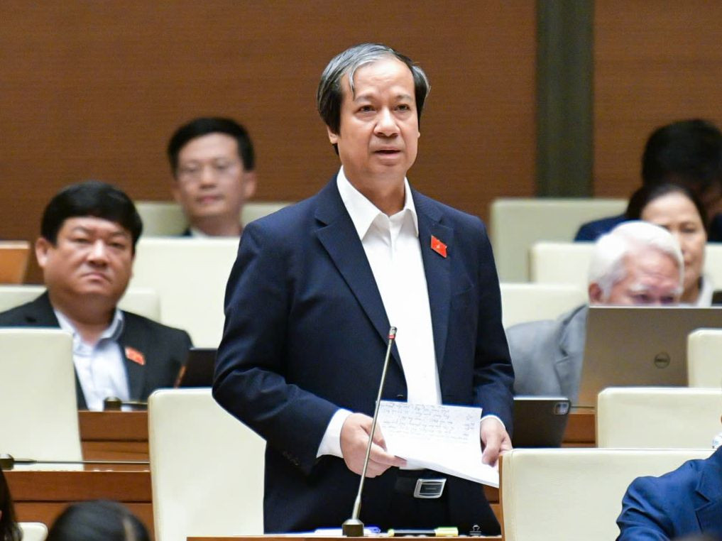 Bộ trưởng GD&amp;ĐT Nguyễn Kim Sơn tại kỳ họp Quốc hội.