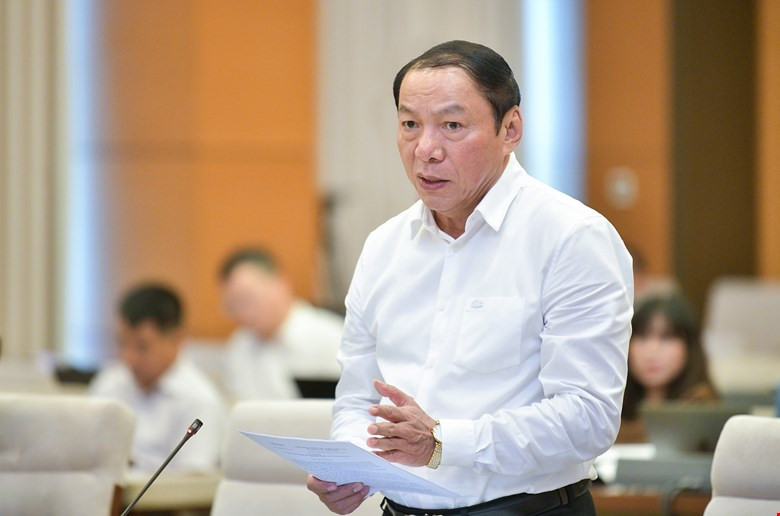 Bộ trưởng VH,TT&amp;DL Nguyễn Văn Hùng. Ảnh: QH