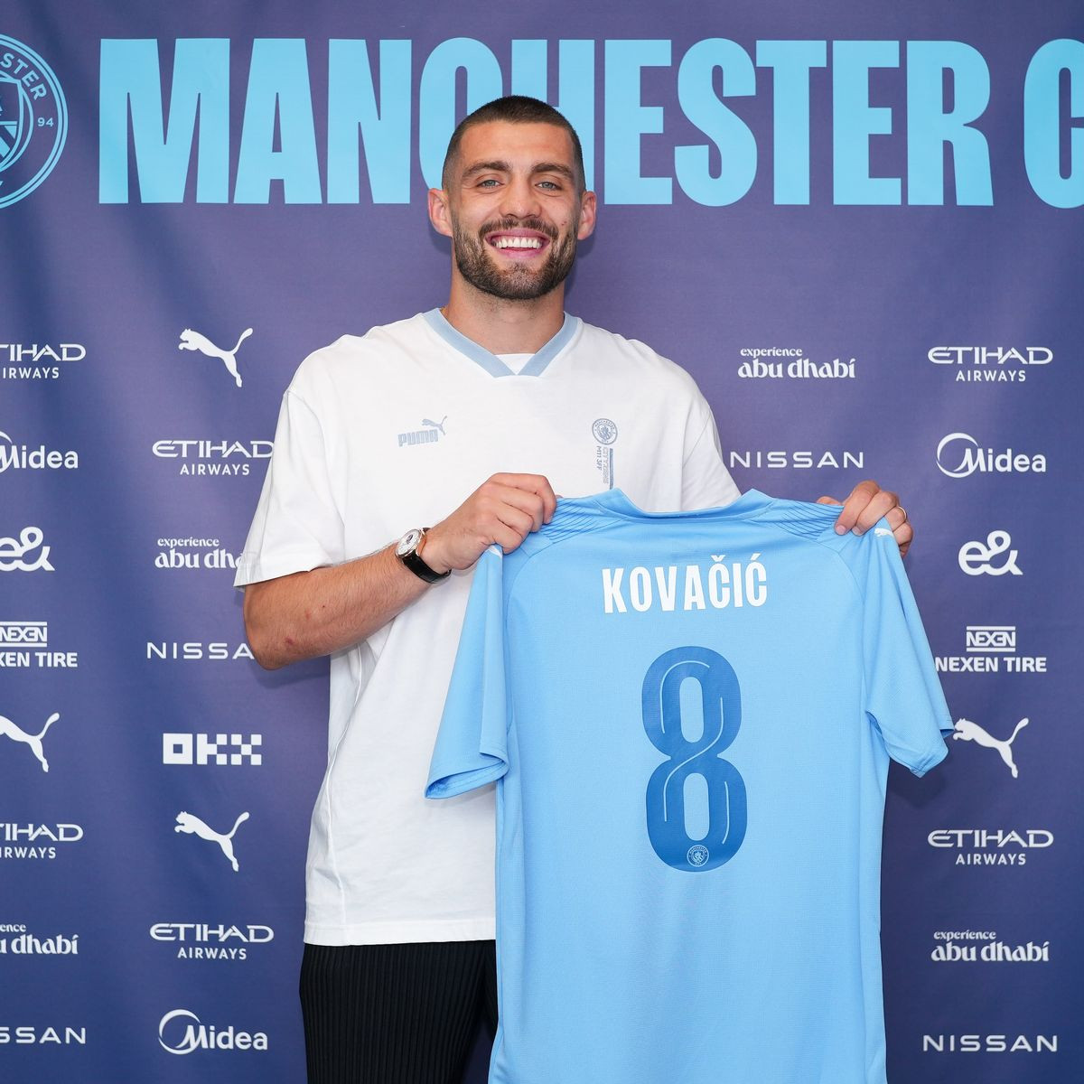 Mateo Kovacic sẽ mặc áo số 8 cho Man City (Ảnh: Manchester City)