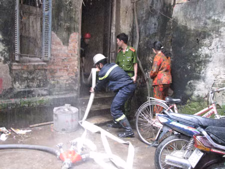 Lực lượng chữa cháy tại hiện trường