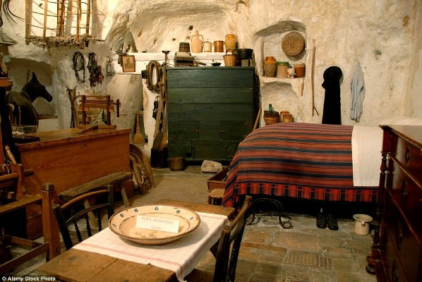 Chiêm ngưỡng thành phố hang động lâu đời nhất thế giới ảnh 7