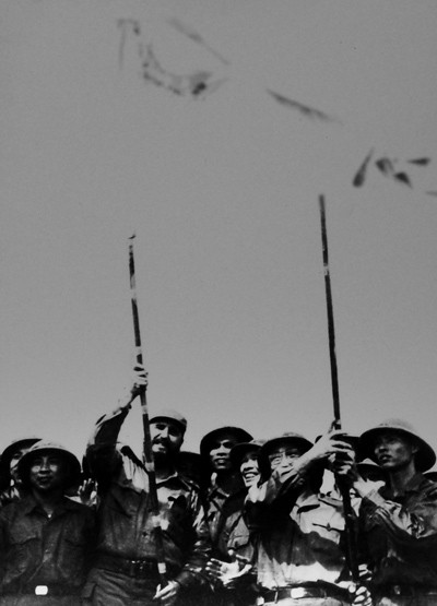 Thủ tướng Fidel Castro đến thăm sư đoàn 304 tại căn cứ 241 Tân Lâm, Quảng Trị ngày 15-9-1973