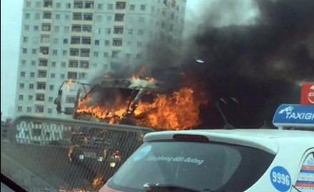 BẢN TIN ATGT: Ô tô “điên” lấn làn tông chết hai nữ sinh THPT ảnh 2