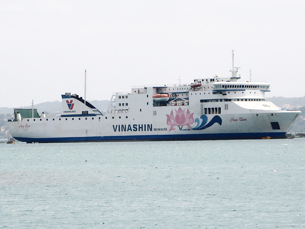 Tàu Hoa Sen sau vụ bị bắt giữ đã bị đối tác hủy hợp đồng thuê Ảnh: Đình Quân