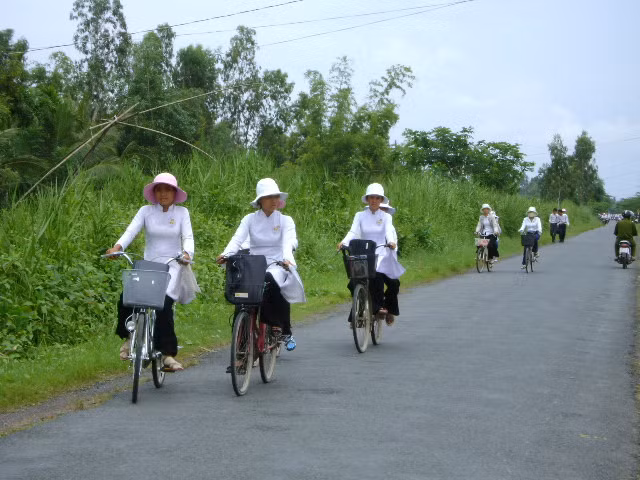 Lễ khai giảng đặc biệt trong mùa COVID-19: Nơi trực tuyến, nơi khai giảng trong lớp học ảnh 14