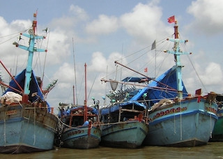 Bạc Liêu cấm tàu thuyền ra khơi để tránh bão số 9 ảnh 1