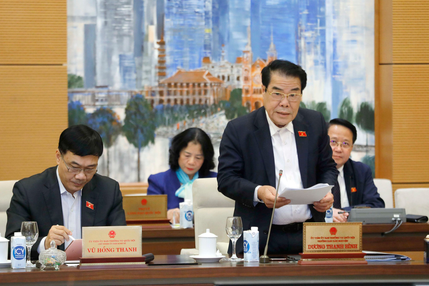 Trưởng Ban Dân nguyện Dương Thanh Bình tại phiên họp Trưởng Ban Dân nguyện Dương Thanh Bình tại phiên họp