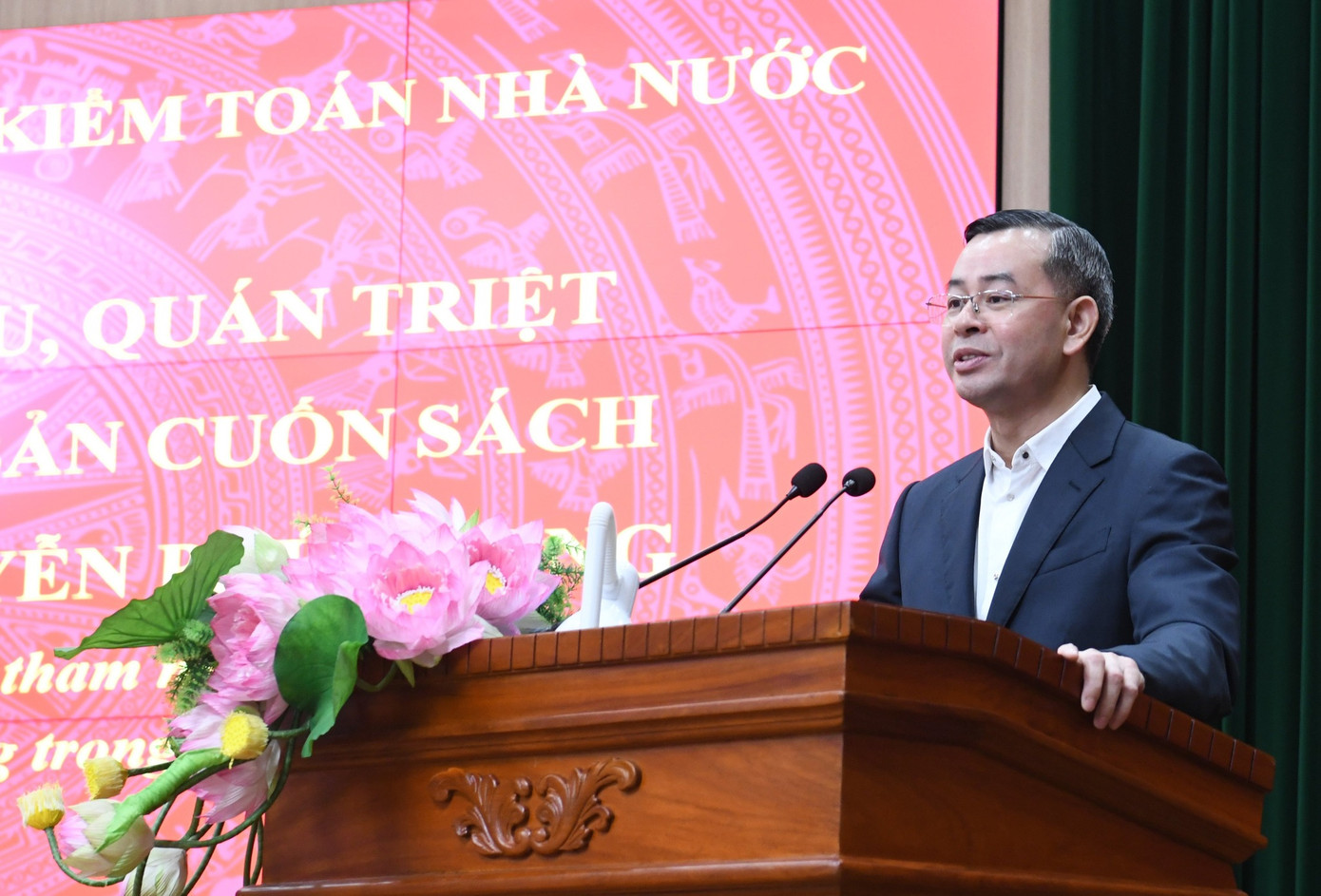 Tổng Kiểm toán Nhà nước Ngô Văn Tuấn phát biểu tại hội nghị Tổng Kiểm toán Nhà nước Ngô Văn Tuấn phát biểu tại hội nghị