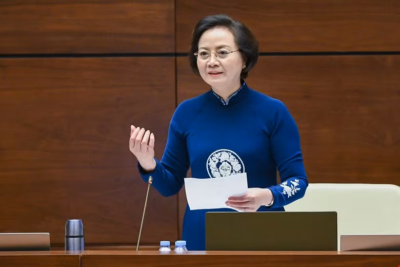 Bộ trưởng Nội vụ Phạm Thị Thanh Trà trả lời chất vấn tại Quốc hội Bộ trưởng Nội vụ Phạm Thị Thanh Trà trả lời chất vấn tại Quốc hội