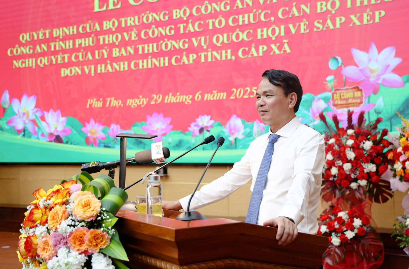 Ông Đặng Xuân Phong - Bí thư Tỉnh ủy Vĩnh Phúc, phát biểu tại buổi lễ. Ông Đặng Xuân Phong - Bí thư Tỉnh ủy Vĩnh Phúc, phát biểu tại buổi lễ.