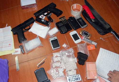 Tang vật thu được tại nhà Hà Giang