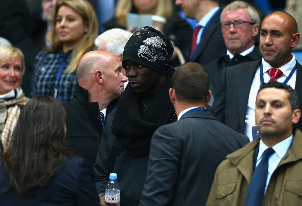 Balotelii buồn “rũ rượi” vì Liverpool thua Man City ảnh 6