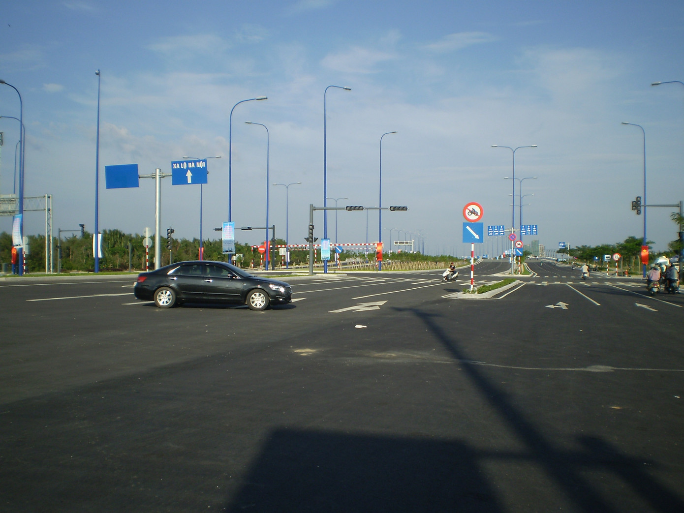 Đại lộ Đông - Tây phía quận 2 rộng từ 10-14 làn xe