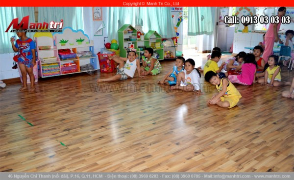 Hình ảnh ván gỗ công nghiệp được dùng lót sàn nhà trẻ nhiều. Hình ảnh ván gỗ công nghiệp được dùng lót sàn nhà trẻ nhiều