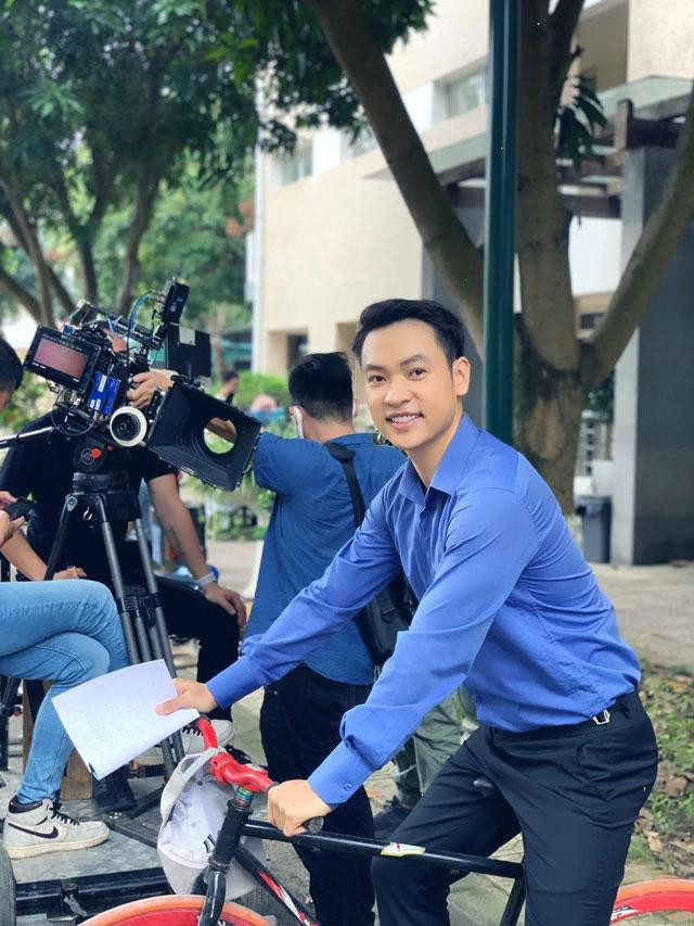 Đã lâu mới quay lại phim trường nên Duy Khoa gặp không ít khó khăn.