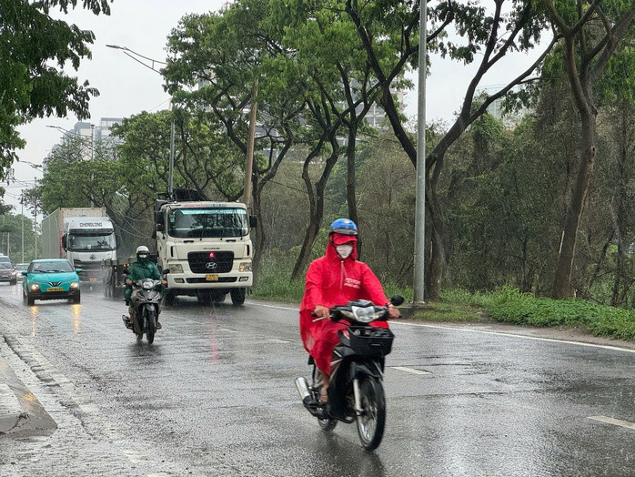 Mưa trên khu vực huyện Nhà Bè.