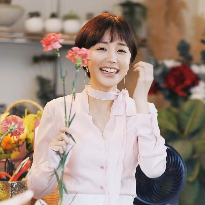 Yoon Jin Yi từng phàn nàn trên trang cá nhân khi liên tục bị khán giả "ghét lây" sau vai diễn Da Ya.