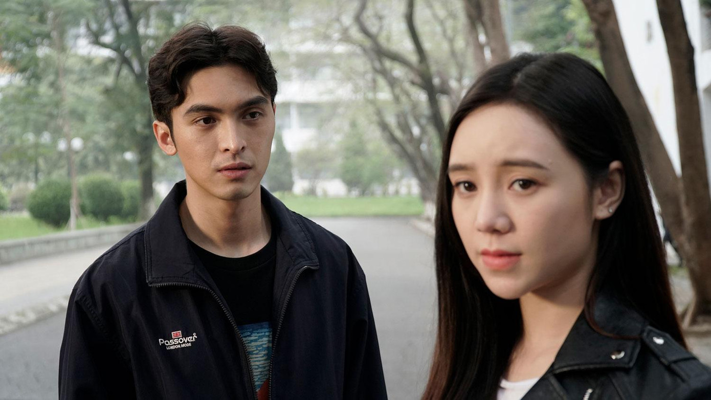 Công Dương đảm nhận vai Phan trong phim "Hãy nói lời yêu". Công Dương đảm nhận vai Phan trong phim "Hãy nói lời yêu".